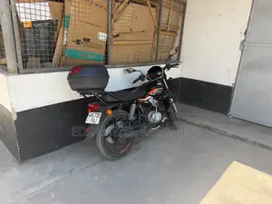 TVS HLX 125 2025 Black