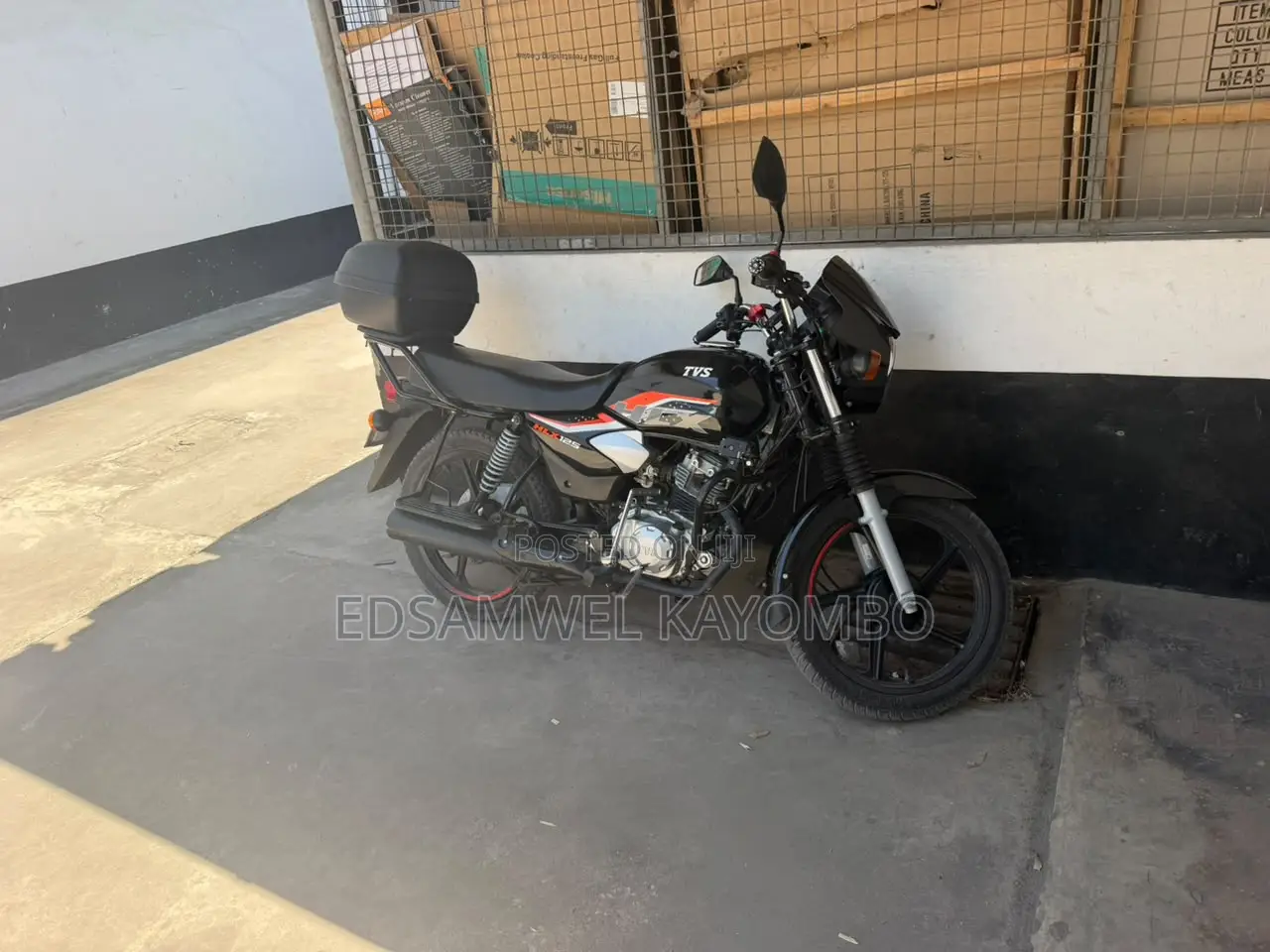 TVS HLX 125 2025 Black