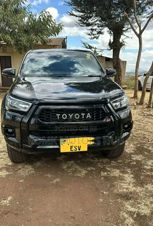 Toyota Hilux 2022 Black
