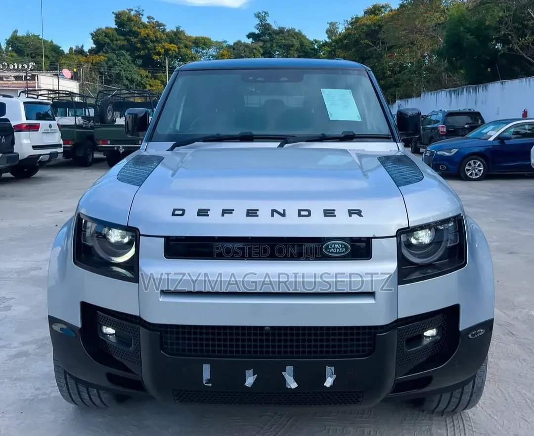 Land Rover Defender 2024 Gray