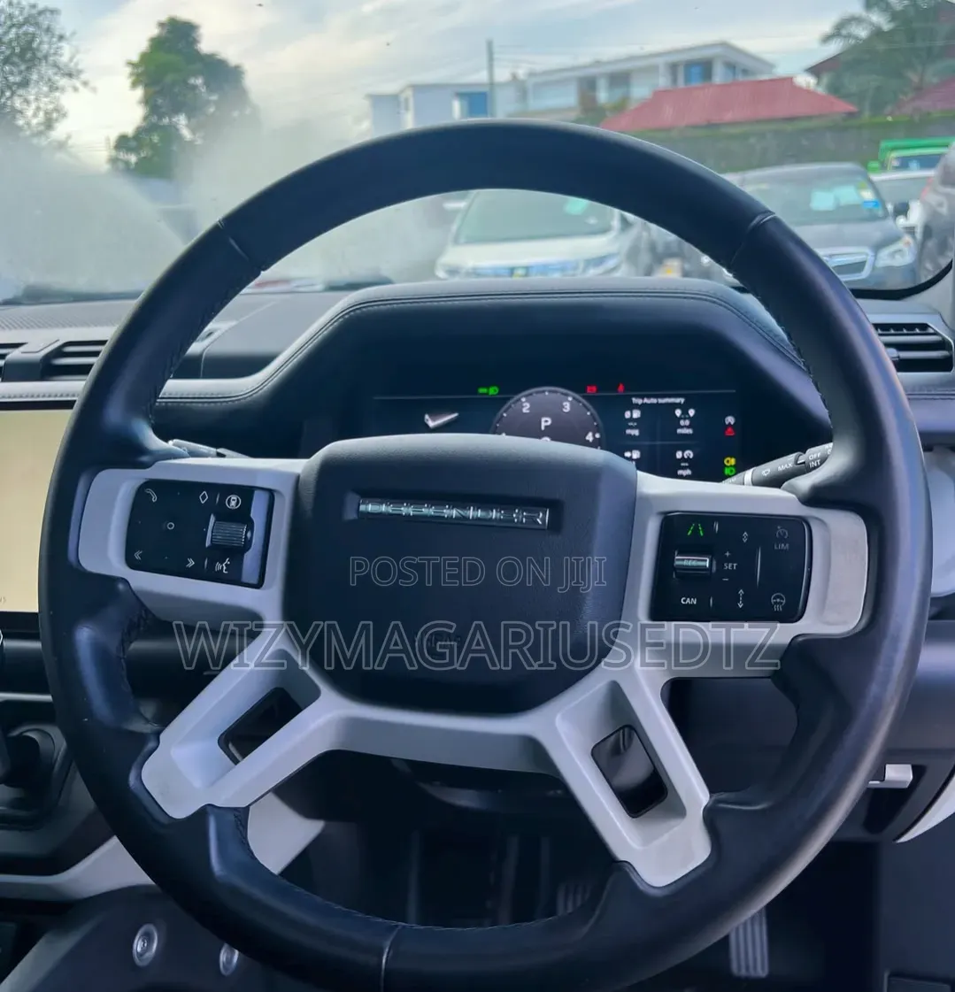 Land Rover Defender 2024 Gray