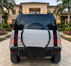 Land Rover Defender 2023 Silver