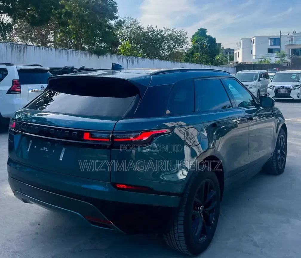 Land Rover Range Rover Velar 2024 Green