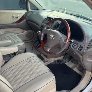 Toyota Harrier 2001 White