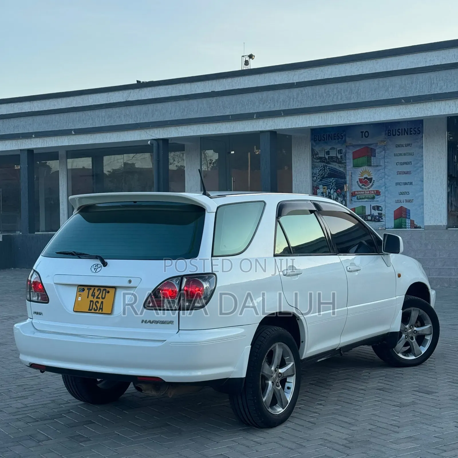 Toyota Harrier 2001 White
