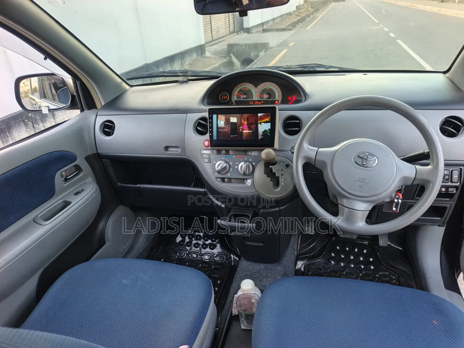 Toyota Sienta 1.5 FWD 2006 Black