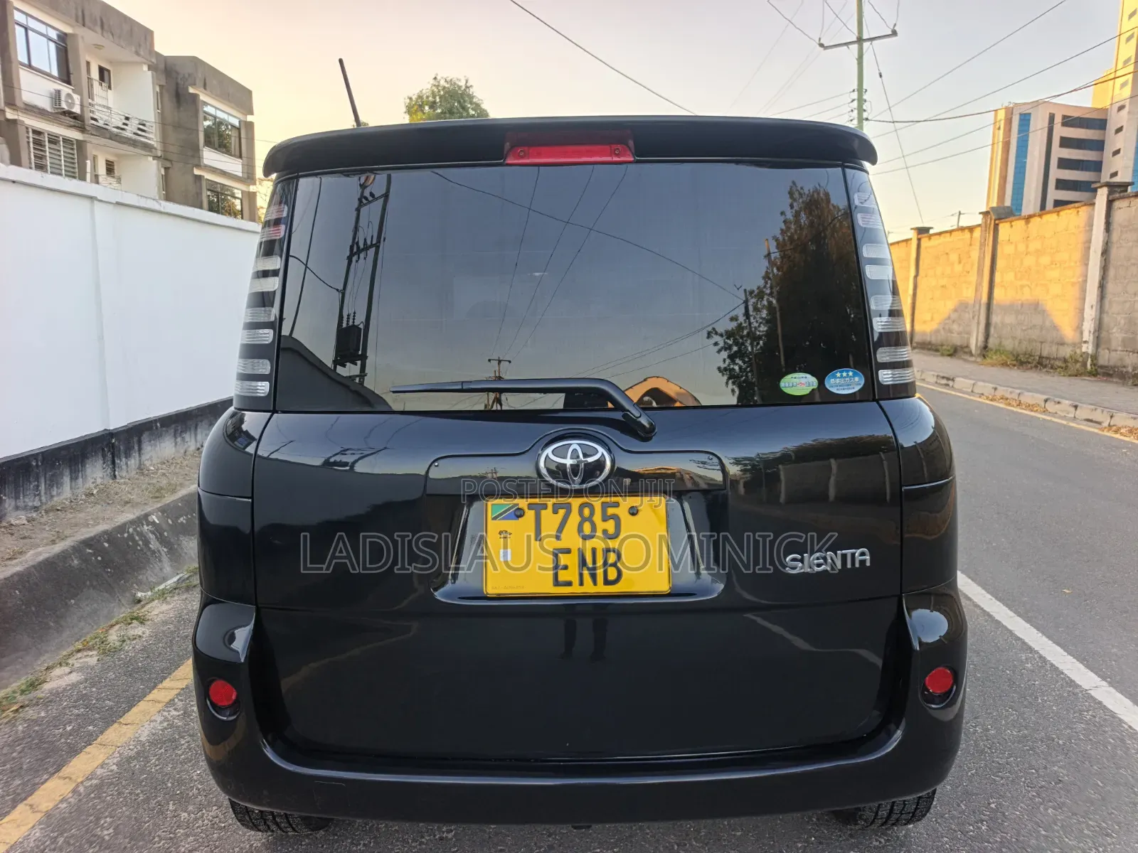 Toyota Sienta 1.5 FWD 2006 Black