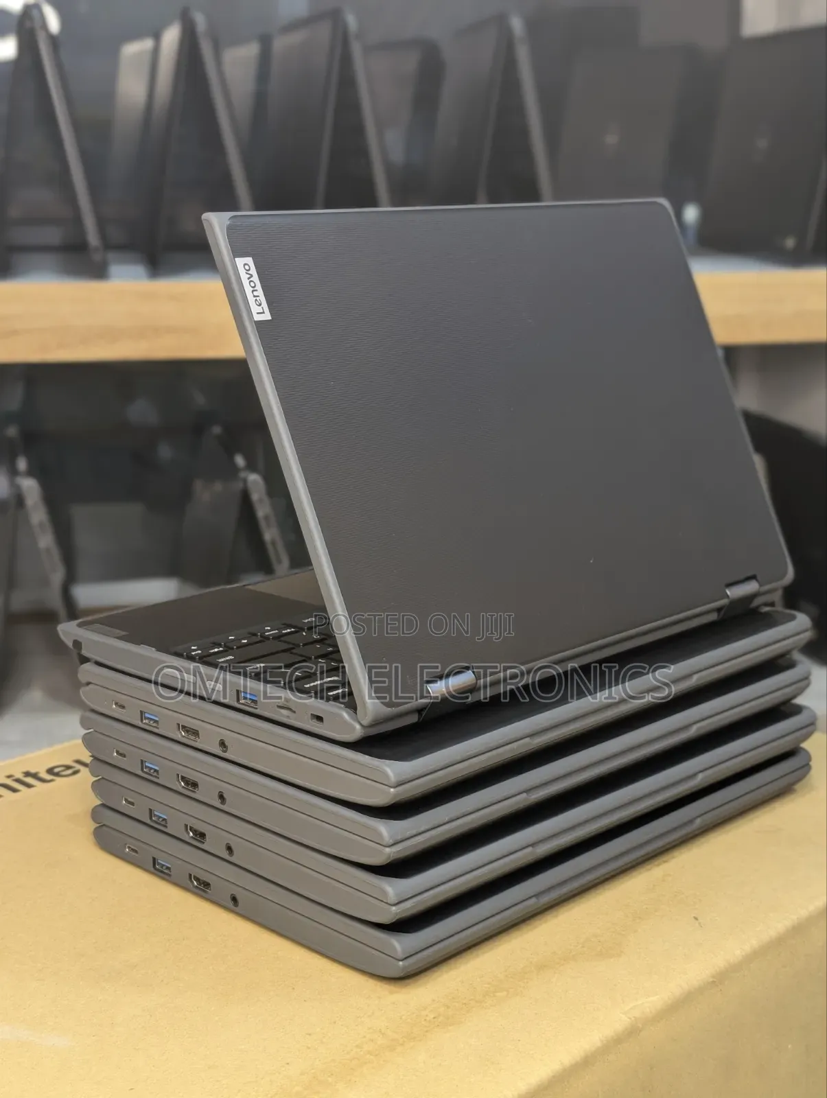 Laptop Lenovo 300e 4GB Intel SSD 128GB