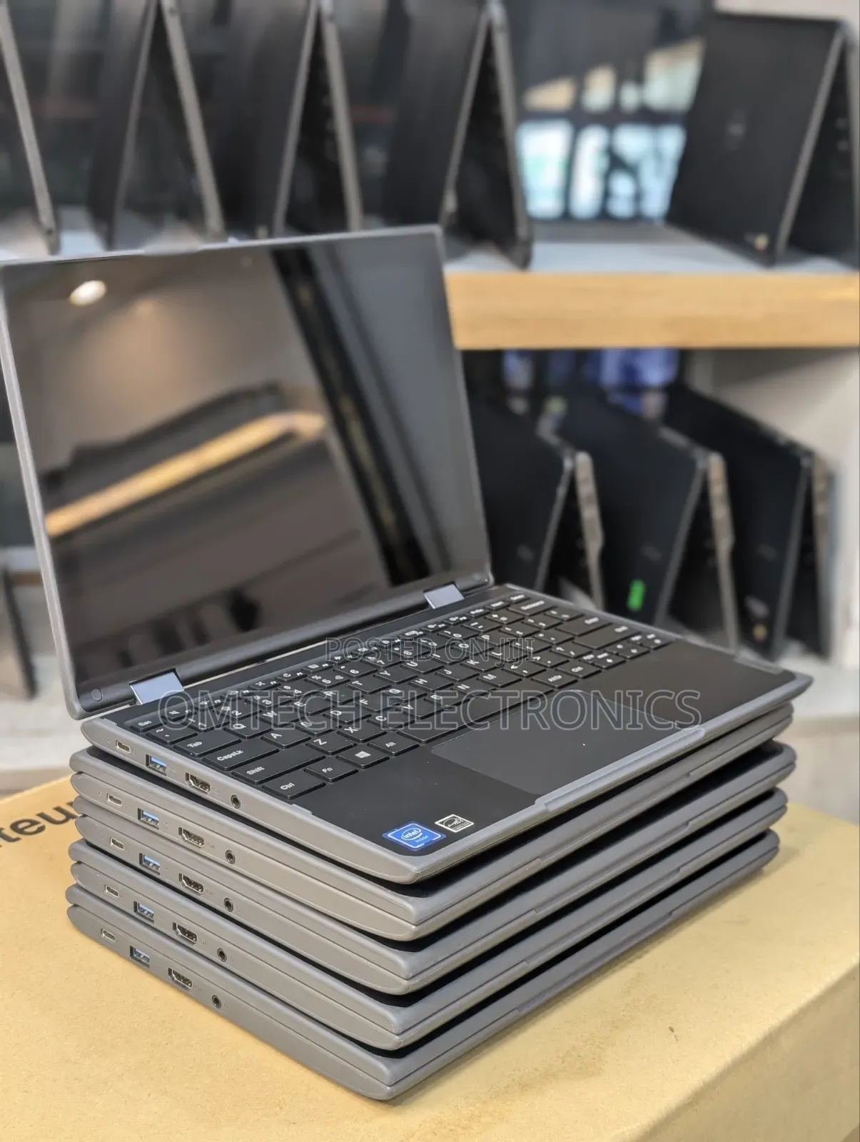 Laptop Lenovo 300e 4GB Intel SSD 128GB