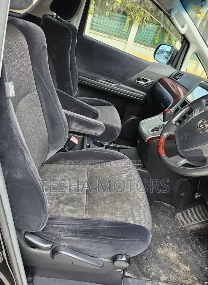 Toyota Alphard 2010 Black