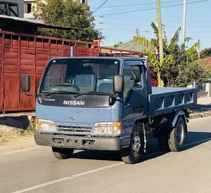 Nissan Atlas Tipper