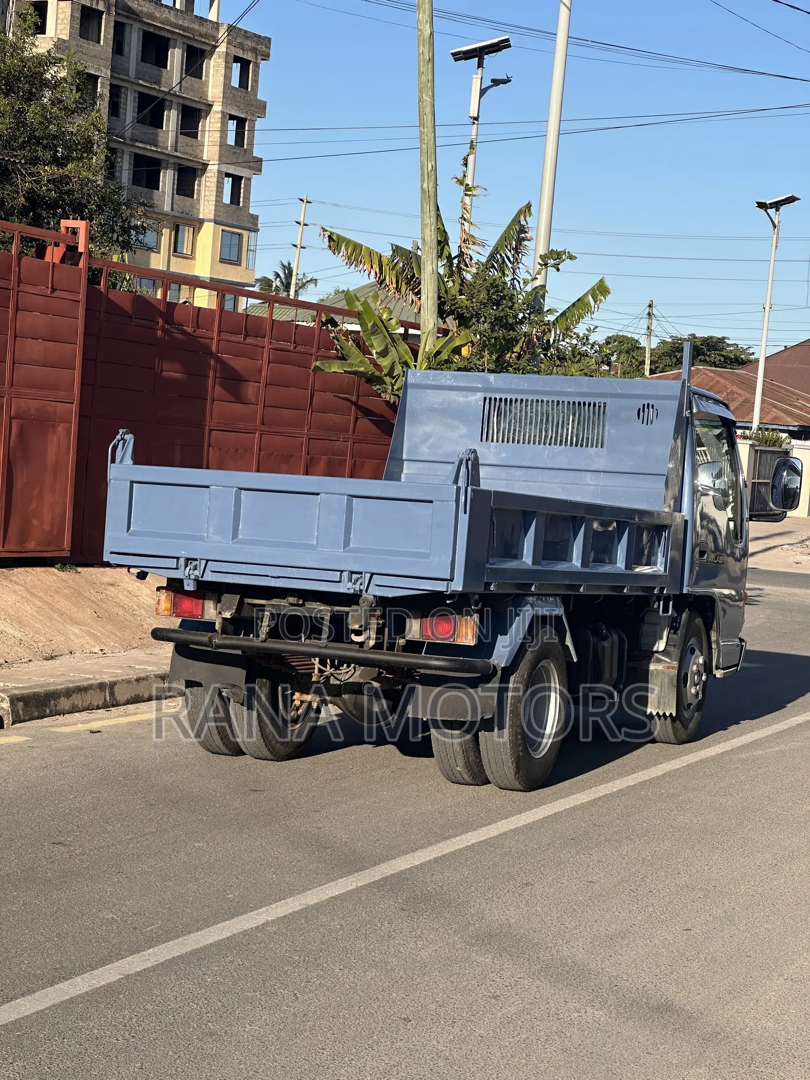 Nissan Atlas Tipper