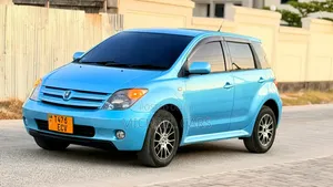 Toyota IST 2006 Blue