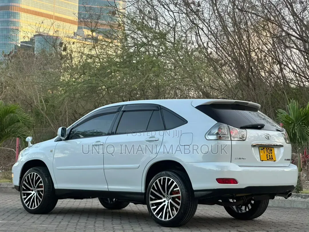 Toyota Harrier 2007 White