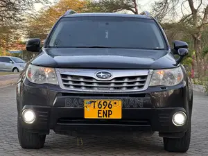 Subaru Forester 2012 Gray