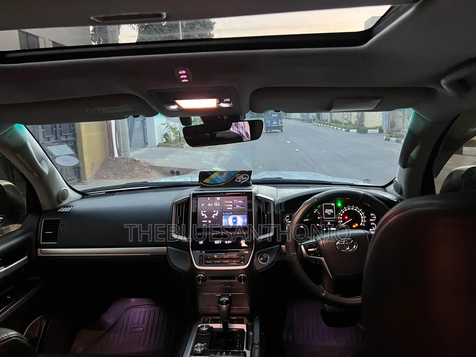 Toyota Land Cruiser 2017 Pearl