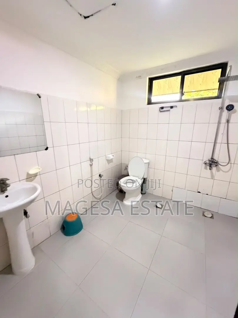 Furnished 2bdrm House in Oyster Bay for rent