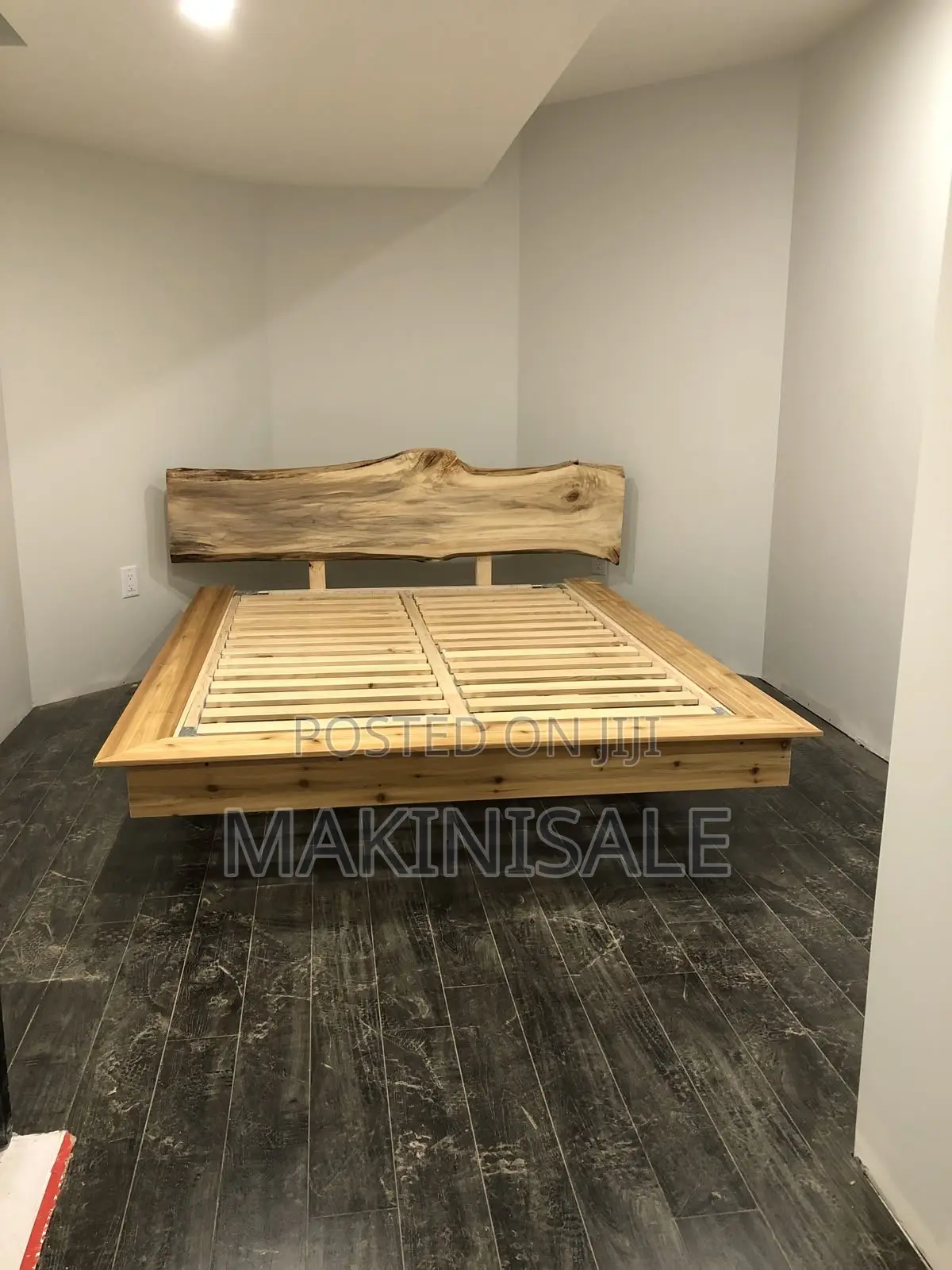 Kitanda Cha Mbao Ya Mango Wood
