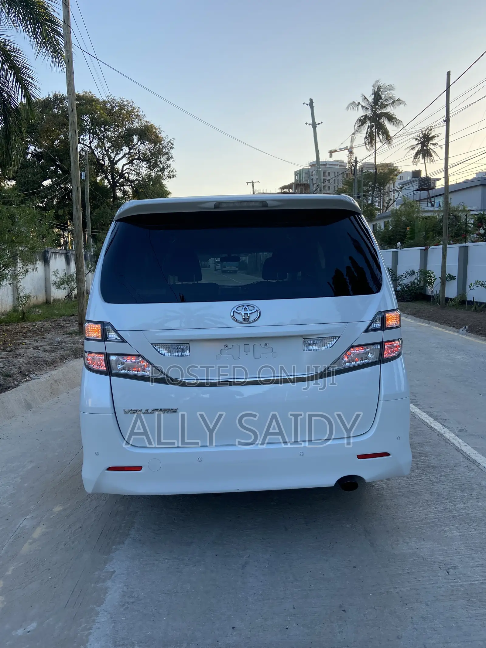 Toyota Vellfire V 2.4 4WD 7-Seater 2009 White