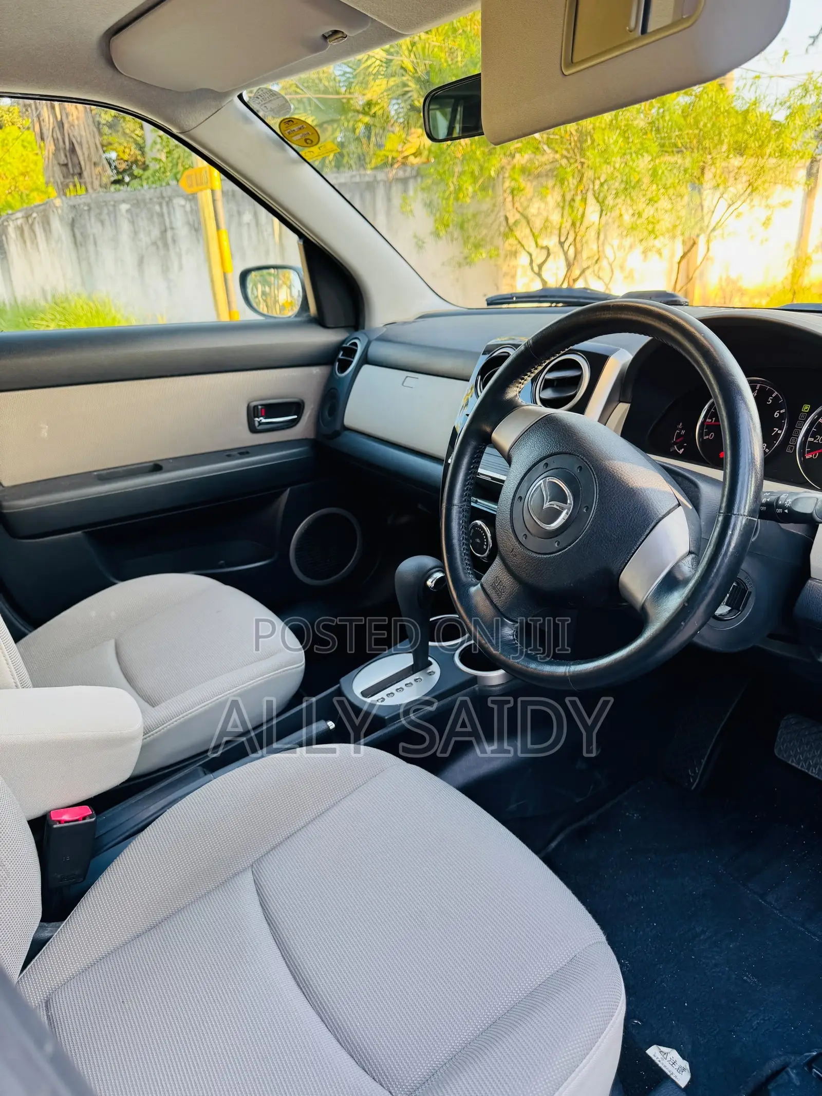 Mazda Verisa 2005 Blue