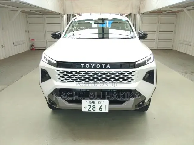 New Toyota Hilux Invincible X (Diesel) 2026 White