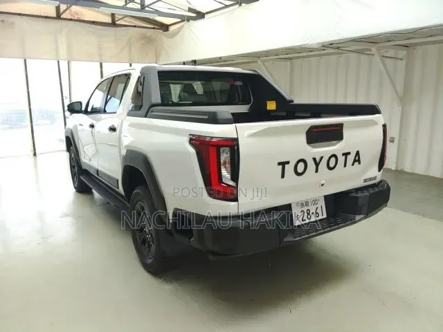 New Toyota Hilux Invincible X (Diesel) 2026 White