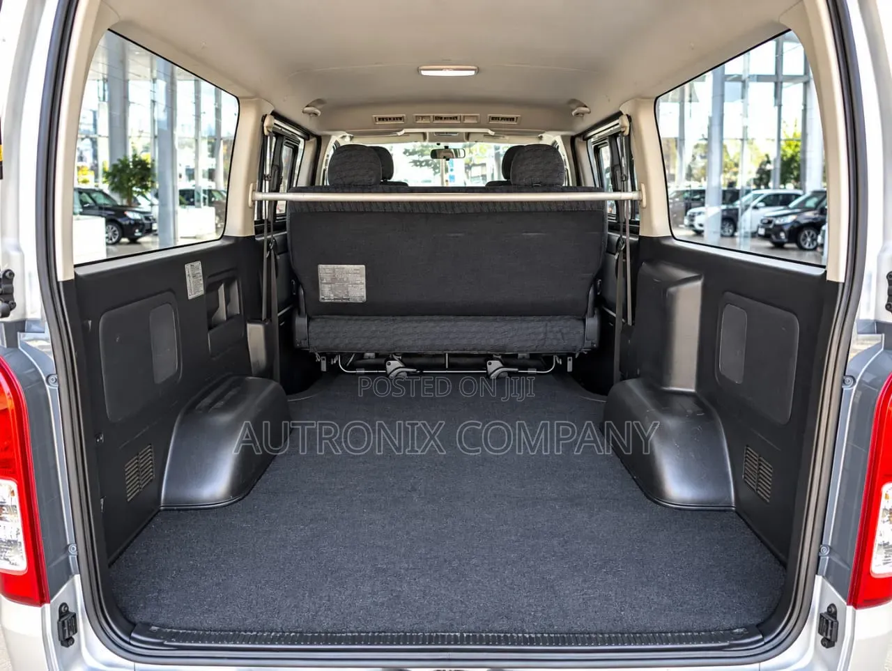 Toyota Quantum 2012