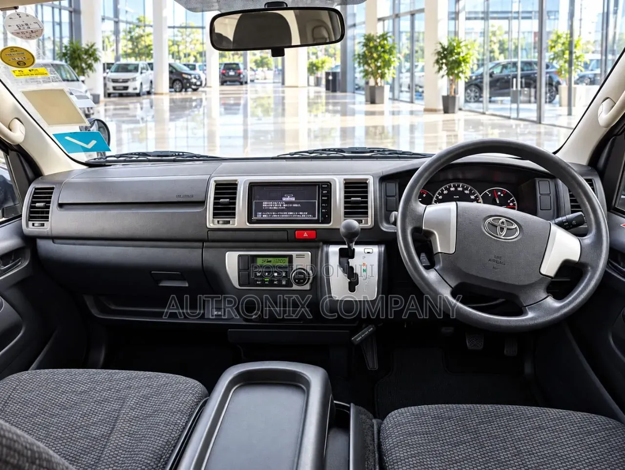 Toyota Quantum 2012