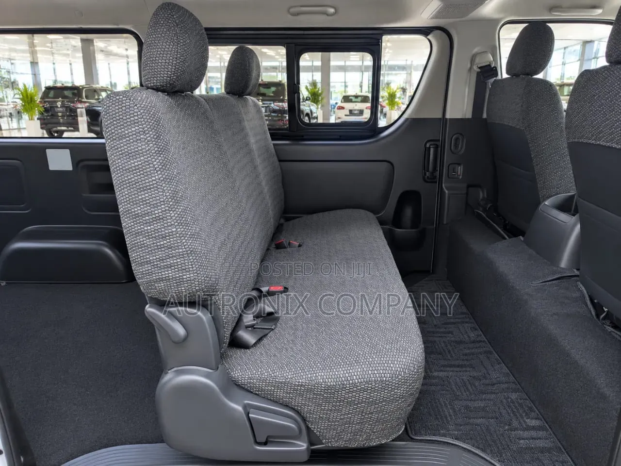 Toyota Quantum 2012