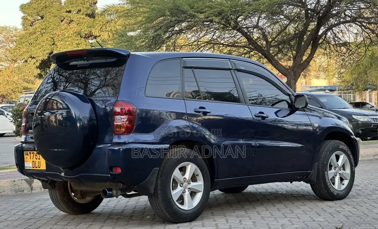 Toyota RAV4 1.8 2004 Blue