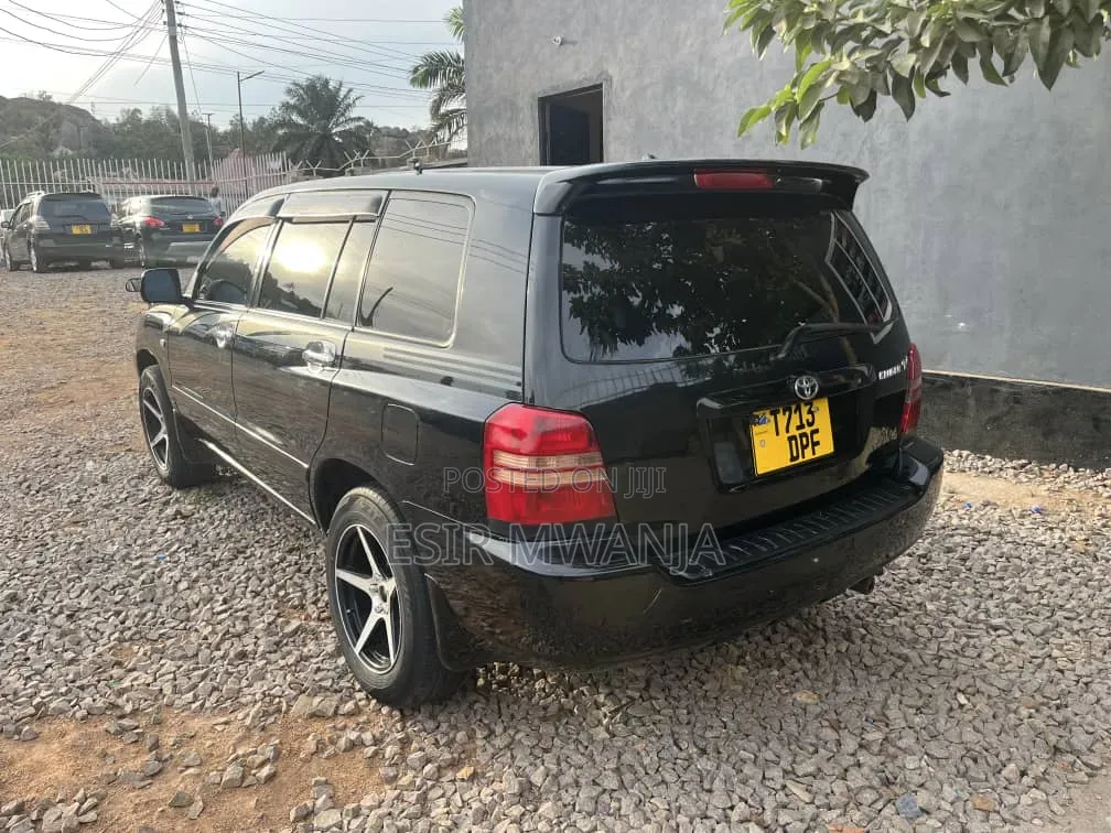 Toyota Kluger 2005 Black