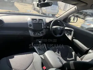 Toyota Vanguard 2011 Black
