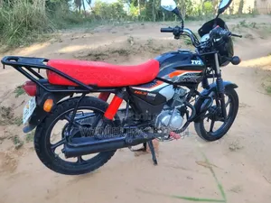 New TVS HLX 125 2025 Black