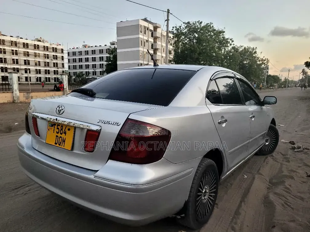 Toyota Premio 2005 Silver