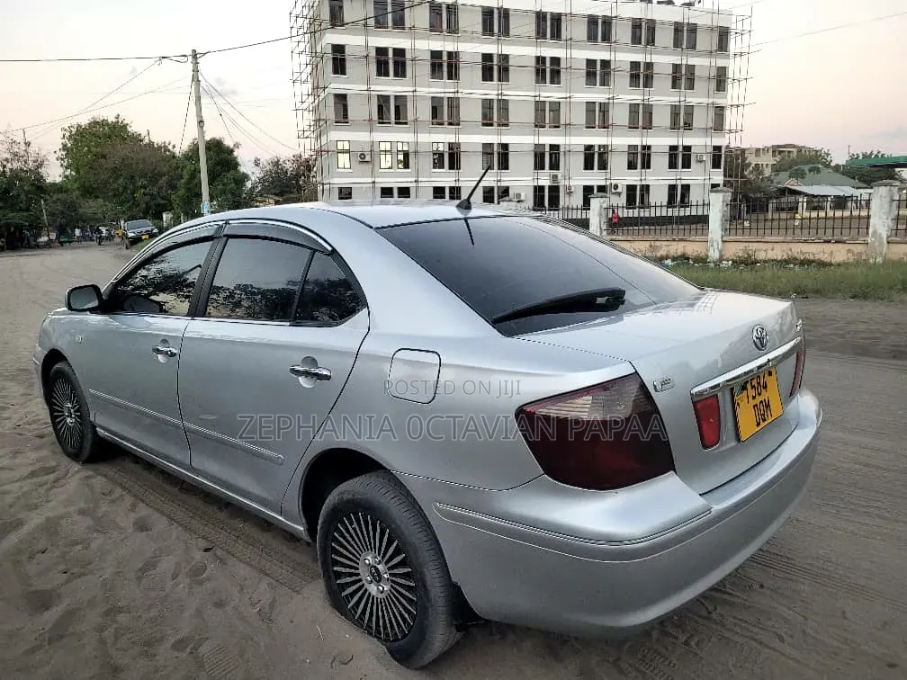 Toyota Premio 2005 Silver