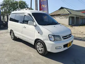 Toyota LiteAce Noah 1998 White