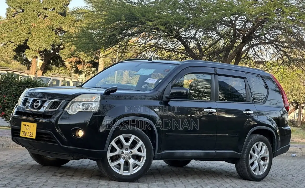 Nissan X-Trail 2013 Matt Black