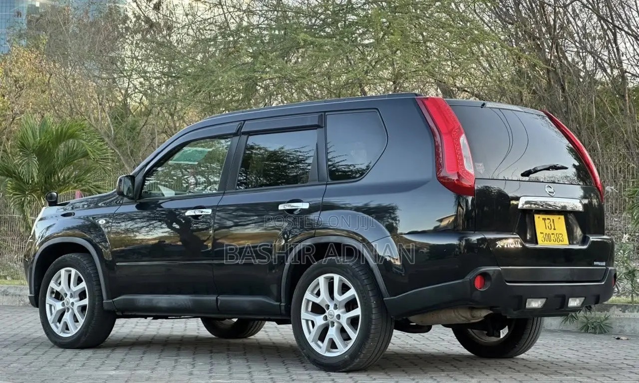 Nissan X-Trail 2013 Matt Black