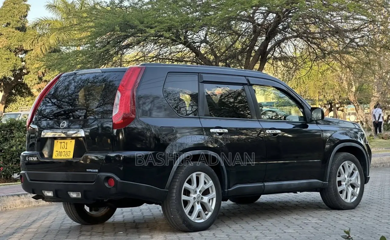 Nissan X-Trail 2013 Matt Black