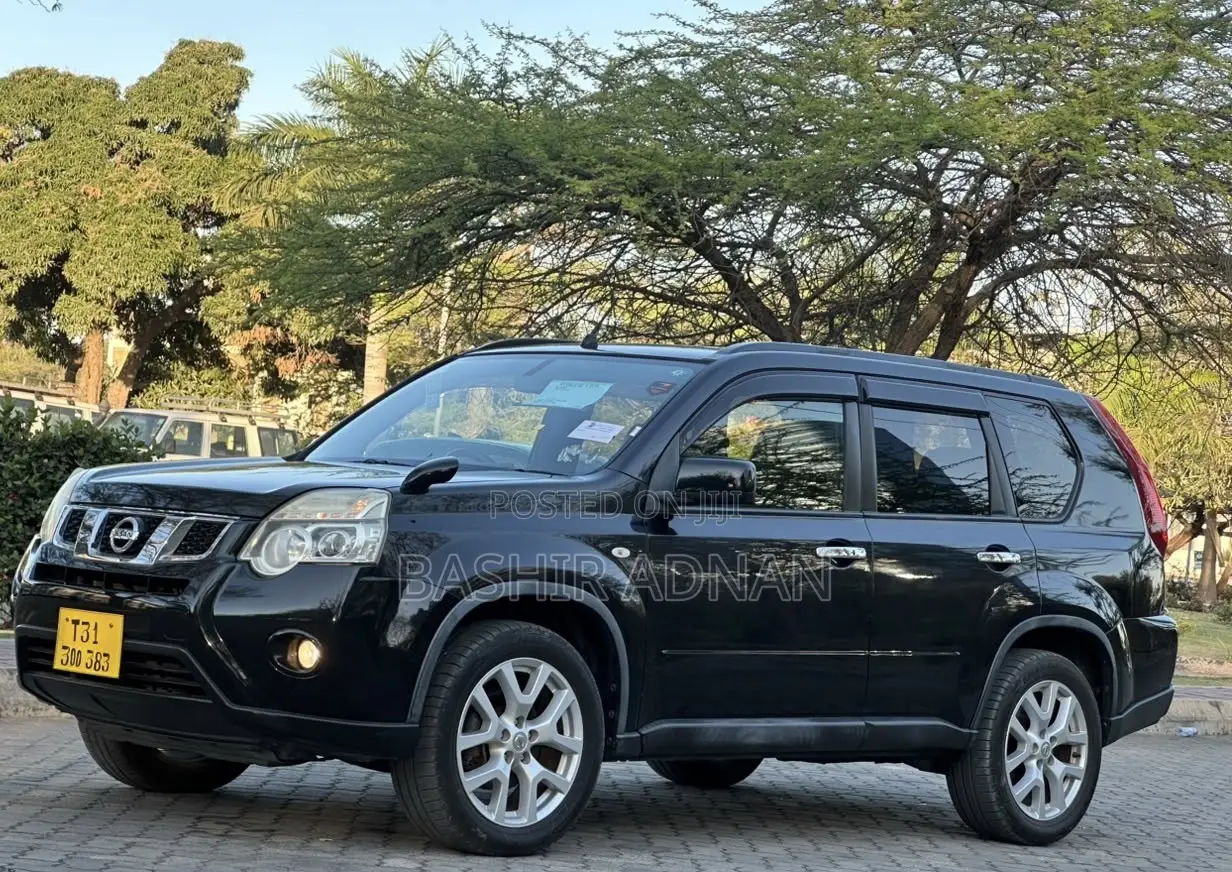 Nissan X-Trail 2013 Matt Black