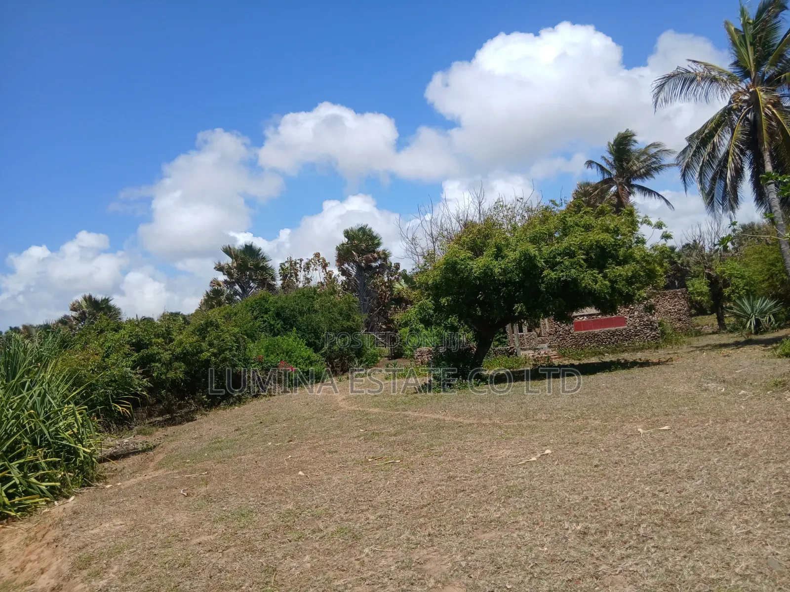 Beachplot Inauzwa Kimbiji