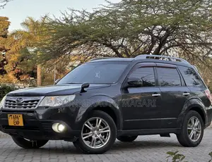Subaru Forester 2012 Black
