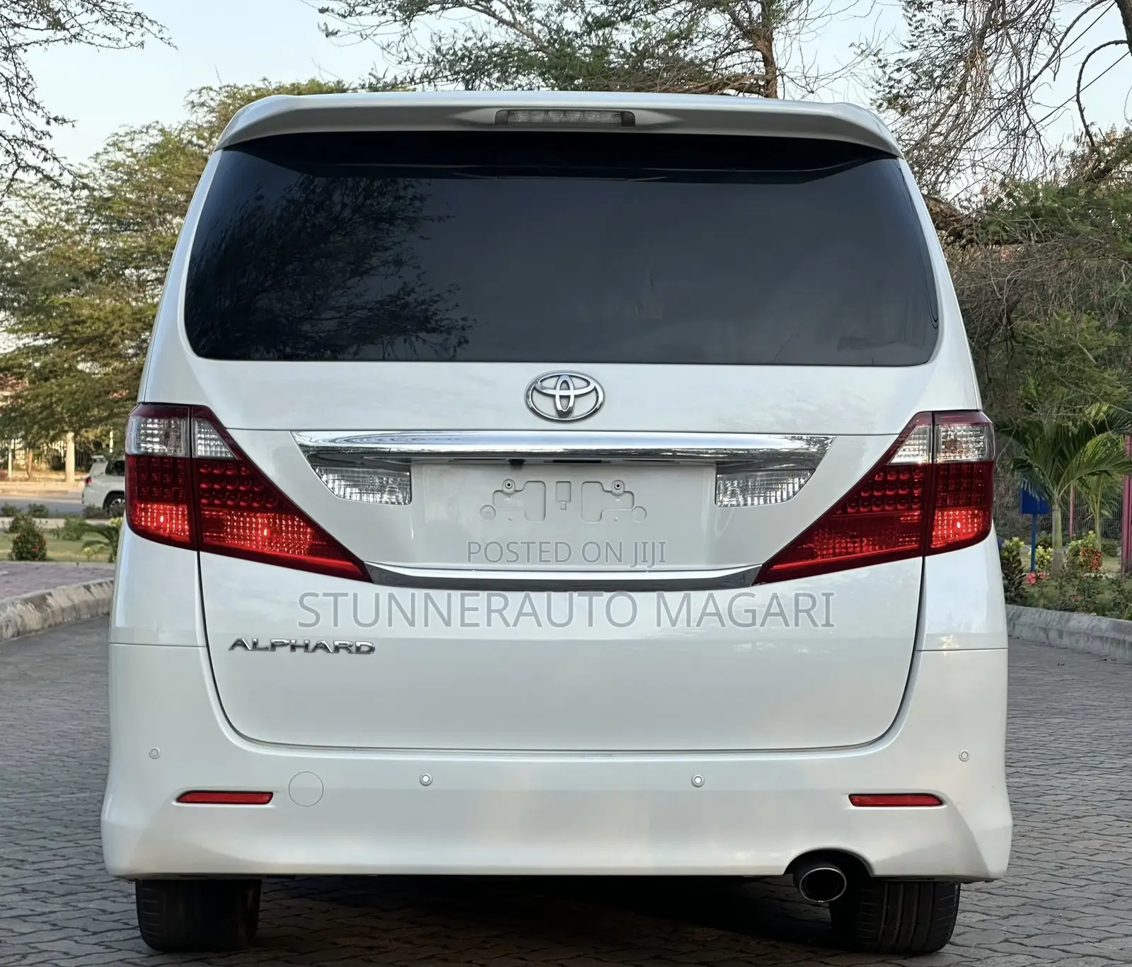 Toyota Alphard 2009 Pearl