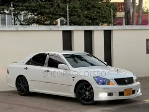 Toyota Crown 2006 White
