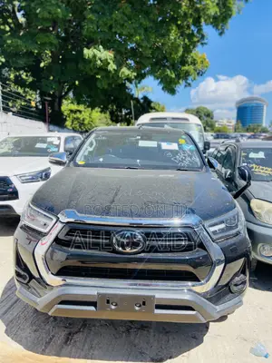 Toyota Hilux Revo Double Cab Deisel 2.4 AWD 2022 White