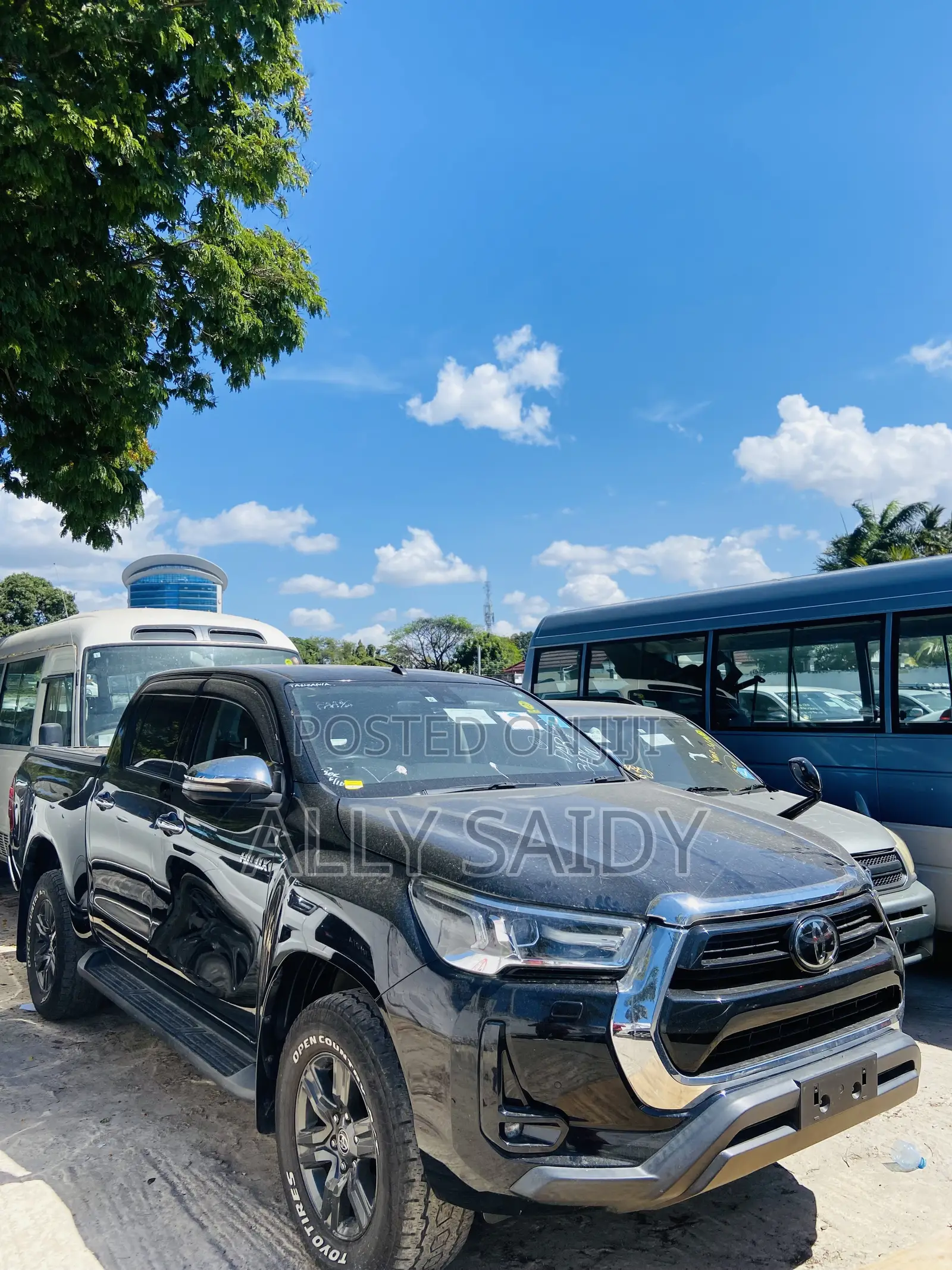 Toyota Hilux Revo Double Cab Deisel 2.4 AWD 2022 White