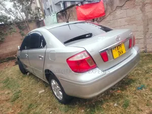 Toyota Premio 2004