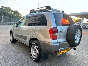 Toyota RAV4 Automatic 2000