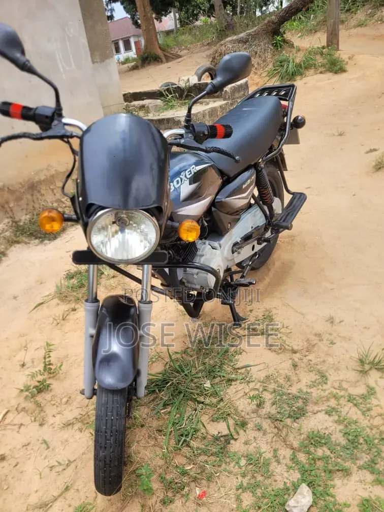 Bajaj Boxer 125 2026 Black