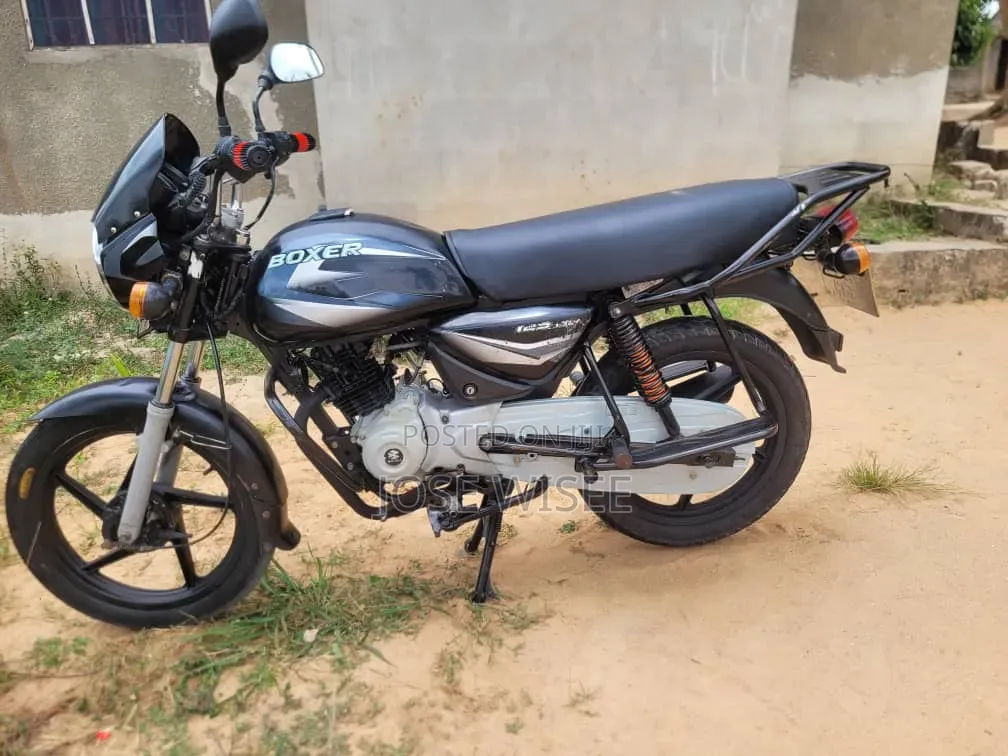 Bajaj Boxer 125 2026 Black